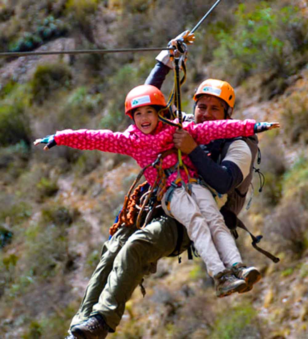 Aventura, Tirolesas El Geiser